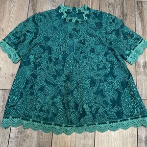 Women Lace Short Sleeves Shirt Blouse HD in Paris Size 6 Preloved condition